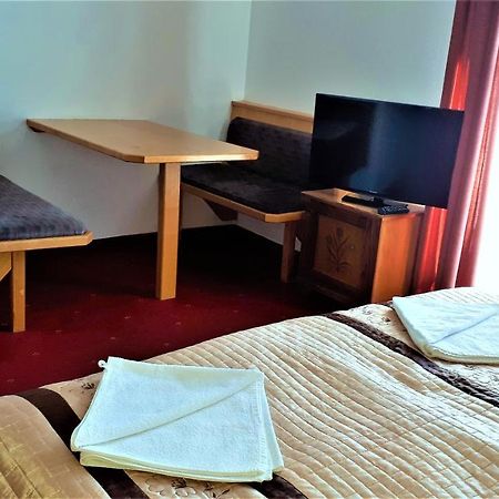 Hotel Alpinum Treffen Ngoại thất bức ảnh