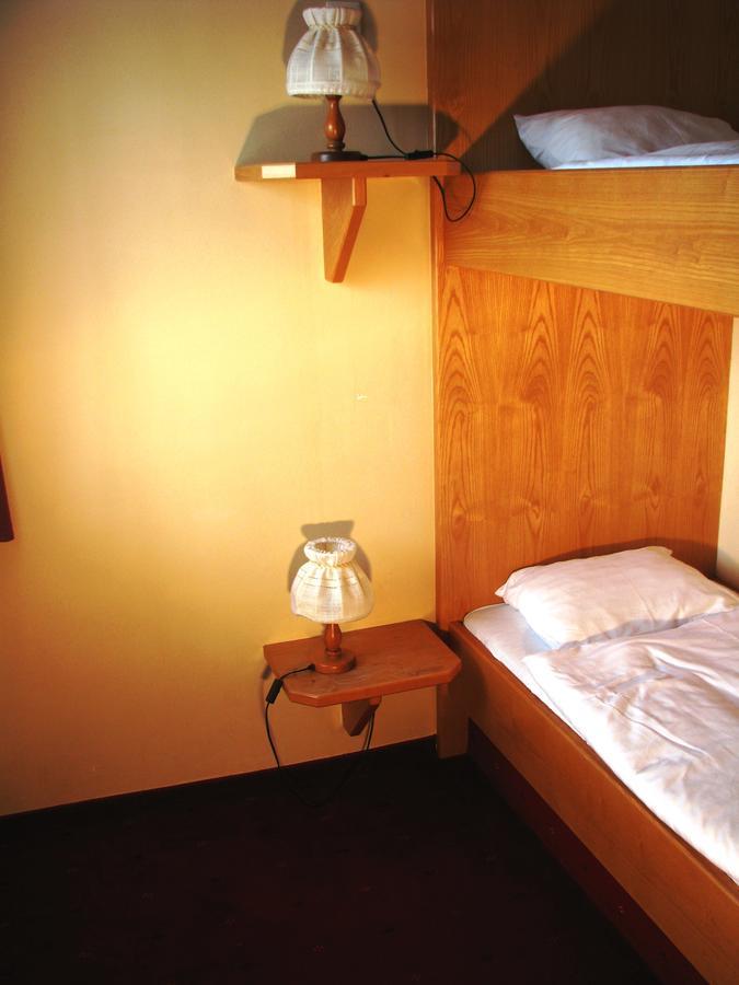 Hotel Alpinum Treffen Ngoại thất bức ảnh
