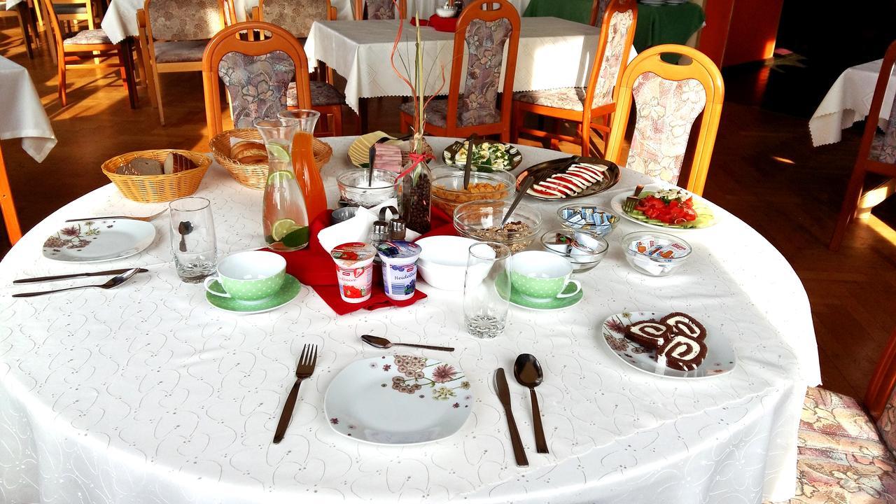 Hotel Alpinum Treffen Ngoại thất bức ảnh