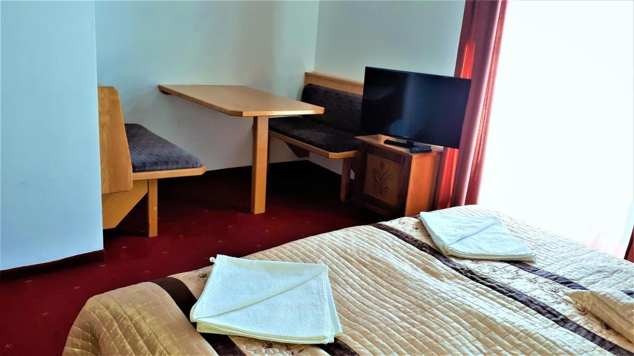 Hotel Alpinum Treffen Ngoại thất bức ảnh